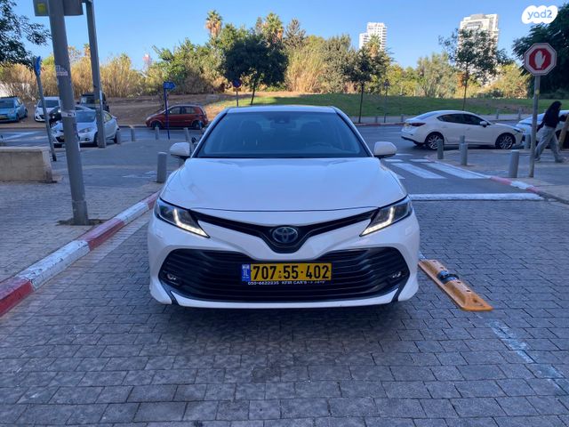טויוטה קאמרי