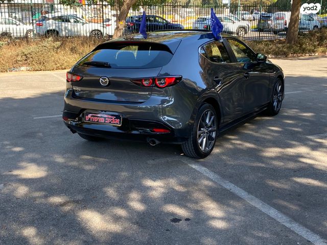 מאזדה 3