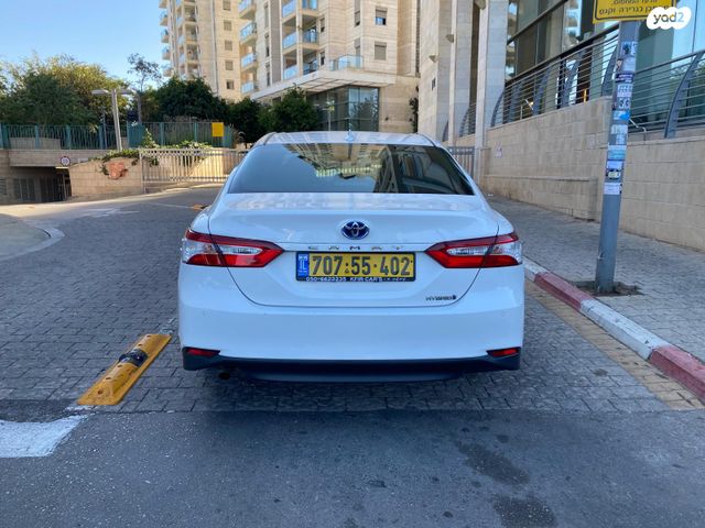 טויוטה קאמרי