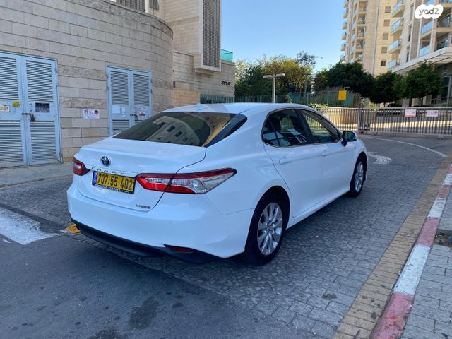 טויוטה קאמרי