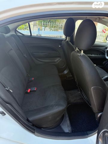 מיצובישי אטראז'