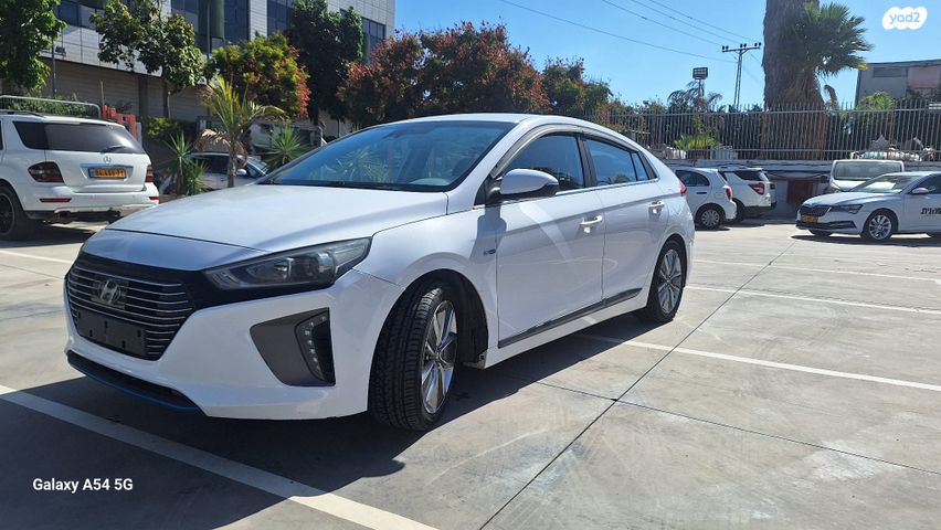 יונדאי איוניק