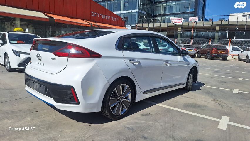 יונדאי איוניק