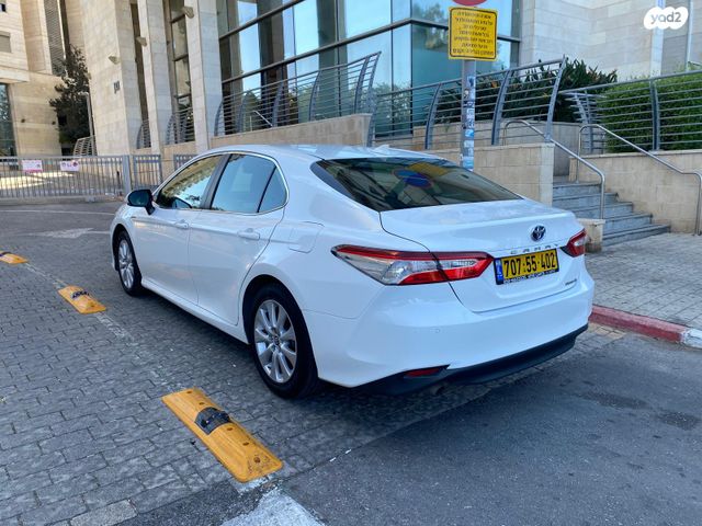 טויוטה קאמרי