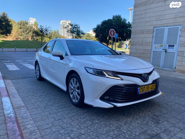 טויוטה קאמרי