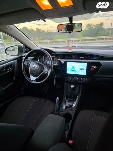 טויוטה קורולה