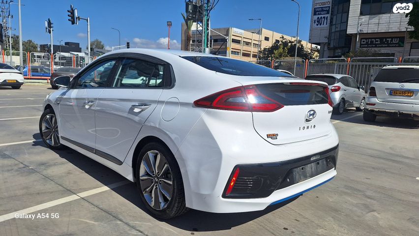 יונדאי איוניק