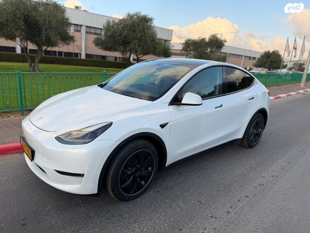 מודעת רכב טסלה מודל Y