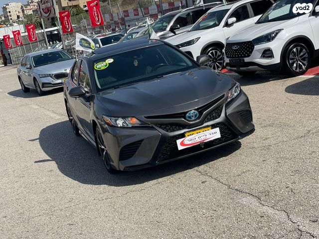 טויוטה קאמרי