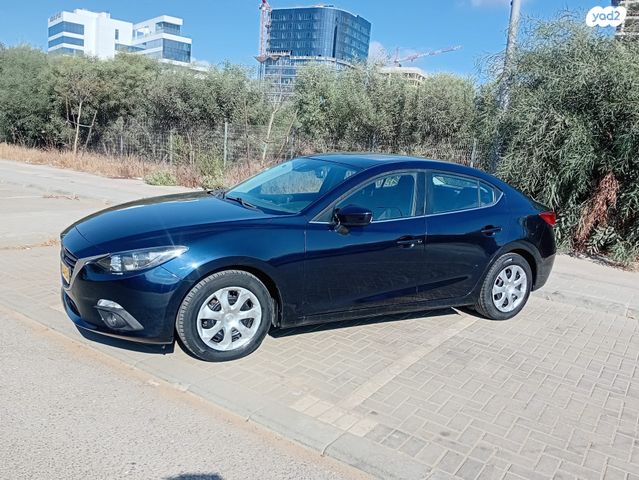 מודעת רכב מאזדה 3