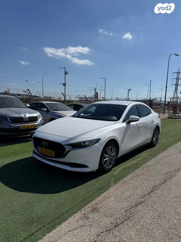 מודעת רכב מאזדה 3