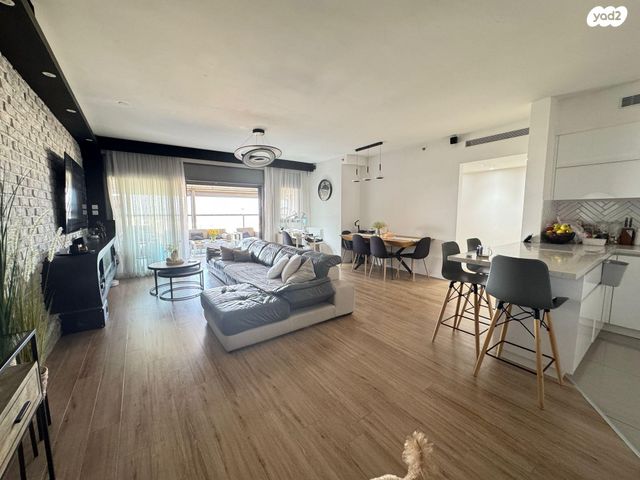 אהרון מזיא 3