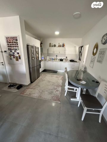 דירה, שרה אמנו 11, כרמי גת, קרית גת