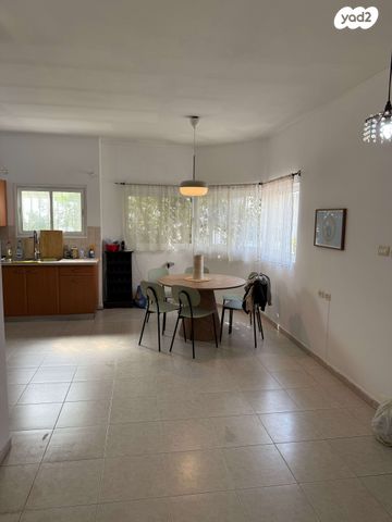 בית פרטי/ קוטג', בן גפן 6, גבעת העיריות, גדרה