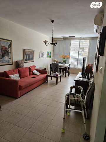 דירה, סמטת בצלאל 7, רמב"ם, ראשון לציון