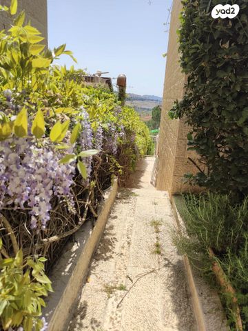 בית פרטי/ קוטג', נתיבי עם 9, רמות, ירושלים