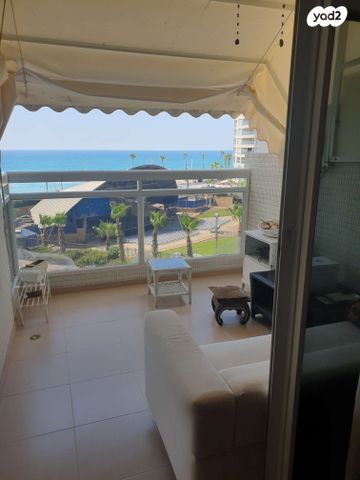 שדרות העצמאות 6