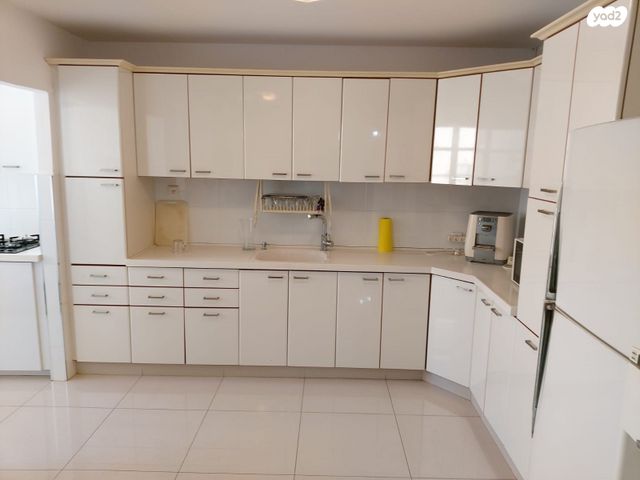 דירה, זרובבל 13, מרכז מזרחי, נס ציונה