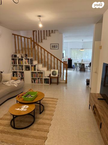 בית פרטי/ קוטג', בן גפן 6, גבעת העיריות, גדרה