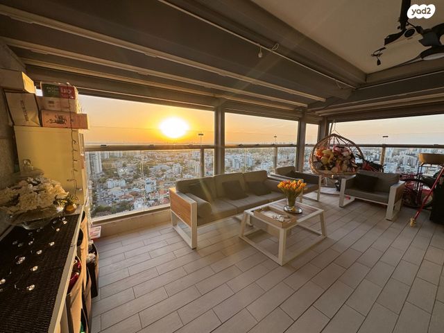 גג/ פנטהאוז, אהרון מזיא 3, שעריים, רחובות