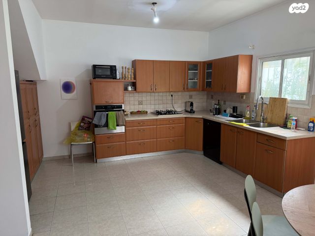 בית פרטי/ קוטג', בן גפן 6, גבעת העיריות, גדרה