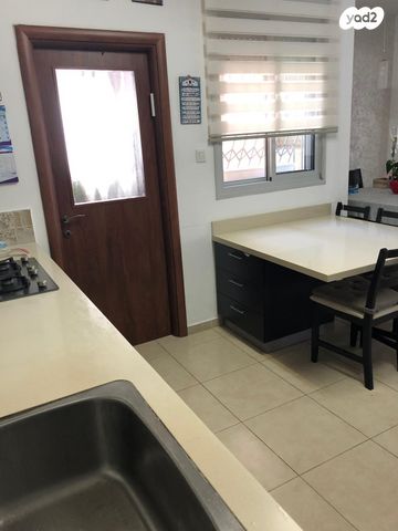 דירה, הרב שלום איפרגן 5, קרית השרון, נתניה