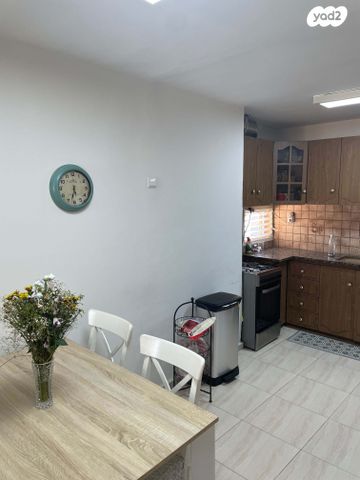 דירה, גייסות השריון 11, אלי כהן, כפר סבא