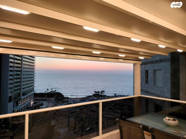 דירה, פייר קניג 37, נוף הטיילת, נתניה