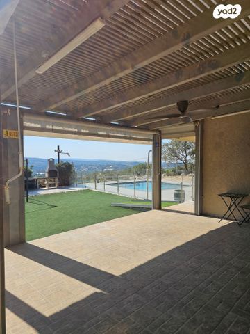 משק חקלאי/ נחלה, דוכיפת 2, זרעית, זרעית