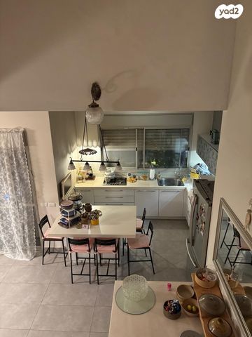 טריפלקס, נחל סער 7, המושבה הירוקה, אבן יהודה