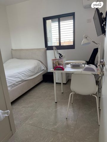 דירה, קלוזנר 11, לב העיר, בת ים