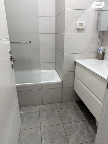 דירה, קלוזנר 11, לב העיר, בת ים