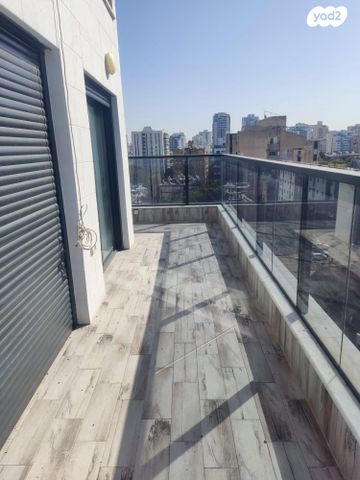 גג/ פנטהאוז, אפעל 2, שיכון ותיקים, חולון