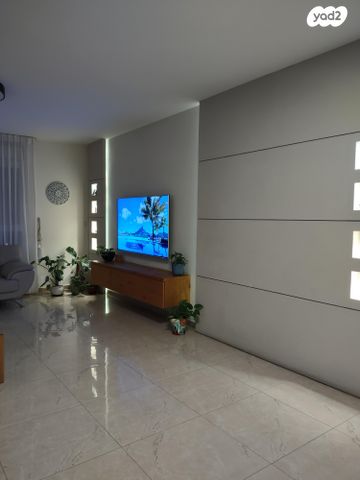 דירה, כיכר עמוס הנביא 18, הנביאים, מודיעין מכבים רעות