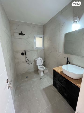 דירה, שדרות דגניה 47, קרית חיים מערבית, חיפה