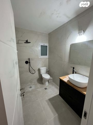 דירה, שדרות דגניה 47, קרית חיים מערבית, חיפה