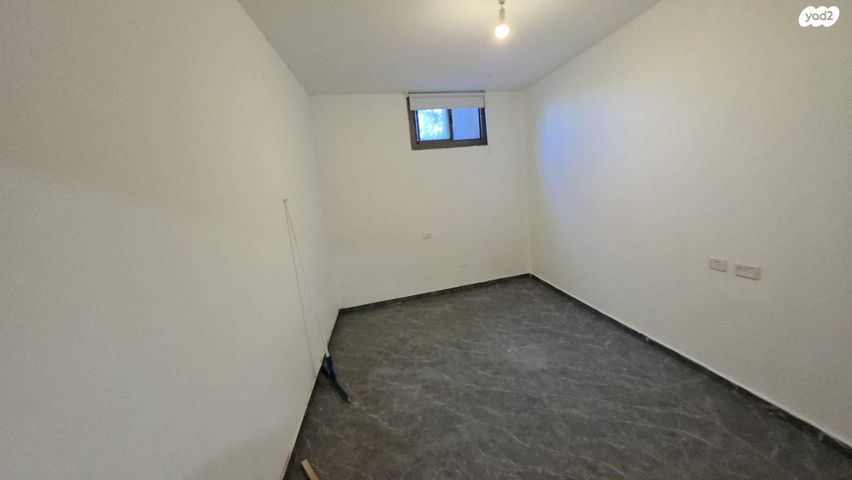 מרתף/ פרטר, הרש"ר הירש 2, גבעת משקפיים, בית שמש