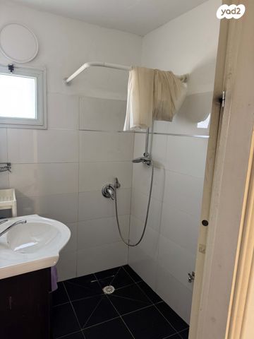 דירה, גיורא יוספטל 13, שכונה ד', באר שבע