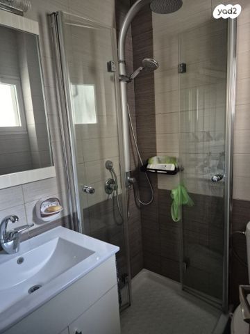 דירה, חיים 44, צור שלום, קרית ביאליק