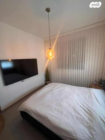 ברתיני גארי 7