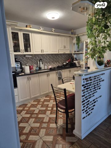 דירה, חיים 44, צור שלום, קרית ביאליק