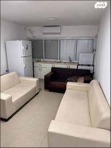 גיורא יוספטל 13