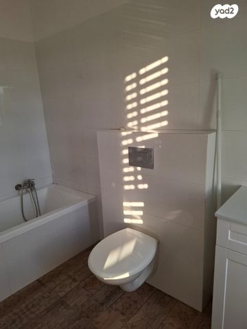 יחידת דיור, הרימון 1, כפר חנניה, כפר חנניה