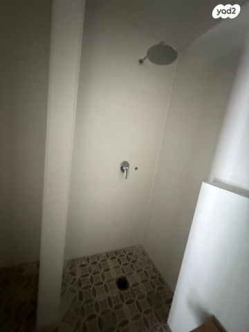 דירה, יואב 4, חרוזים, רמת גן