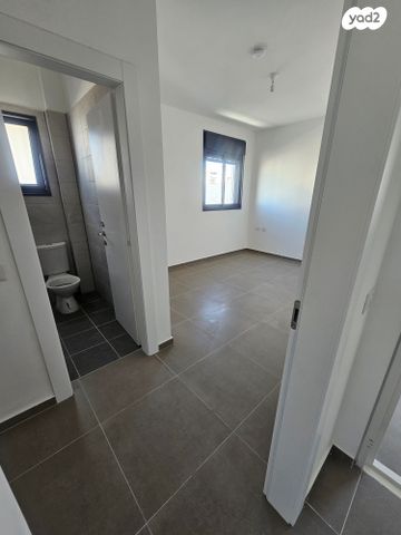 דירה, הרב שלום שבזי 215, פסגות אפק, ראש העין