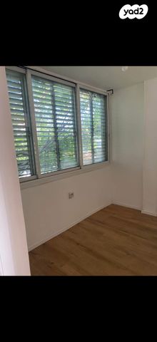 דירה, שרה אהרונסון 59, אזור הבילויים, רמת גן