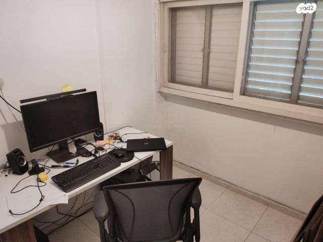 דירה, הרא"ה 45, שכונת בן גוריון, מרכז העיר ג', רמת גן