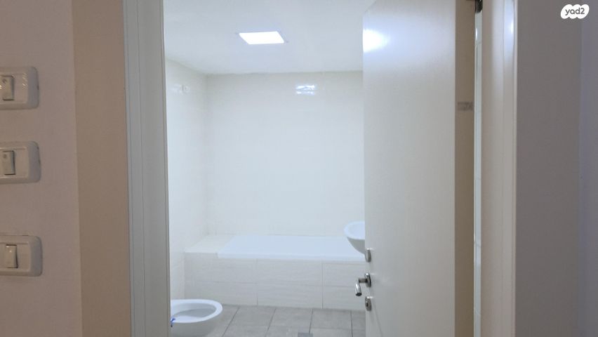 מרתף/ פרטר, הרש"ר הירש 2, גבעת משקפיים, בית שמש