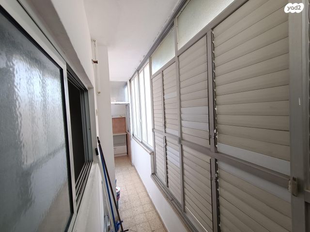 דירה, בית וגן 13, לב העיר, בת ים