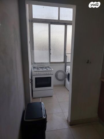 דירה, הרא"ה 45, שכונת בן גוריון, מרכז העיר ג', רמת גן